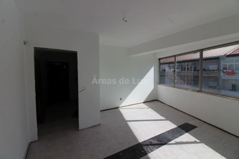 Escritório para Arrendamento em Leiria, Pousos, Barreira e Cortes Foto 3
