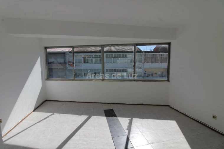 Escritório para Arrendamento em Leiria, Pousos, Barreira e Cortes Foto 7