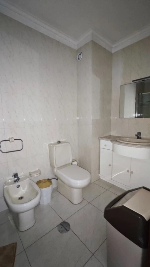 Apartamento T3 para Arrendamento em Mafamude e Vilar do Paraíso