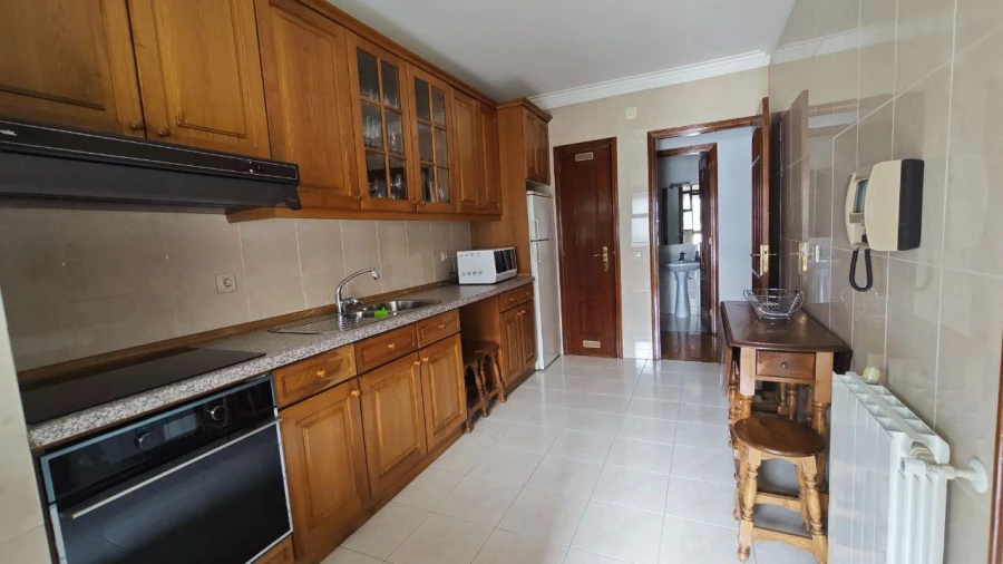 Apartamento T3 para Arrendamento em Mafamude e Vilar do Paraíso Foto 3