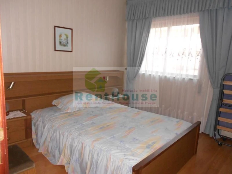 Apartamento T2 para Arrendamento em Buarcos Foto 4