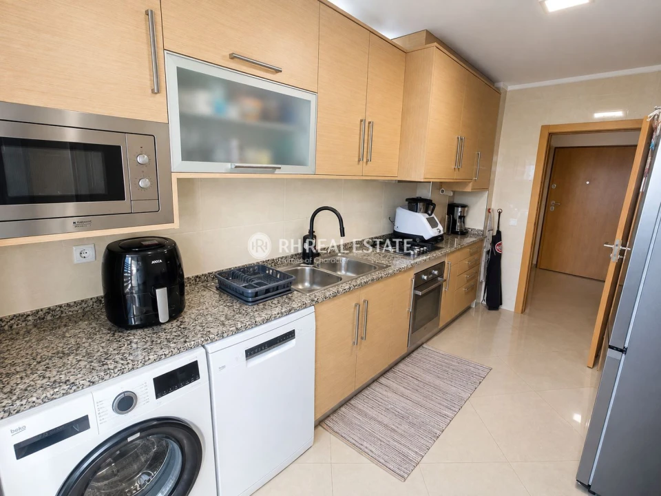 Apartamento T3 para Arrendamento em Tavarede Foto 3
