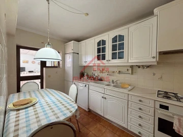 Apartamento T3 para Arrendamento em Silves