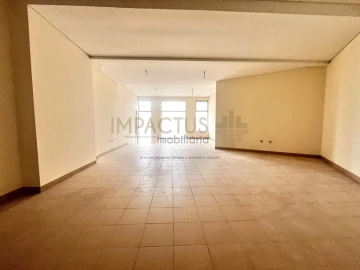 Loja para Venda em Bougado (São Martinho e Santiago)
