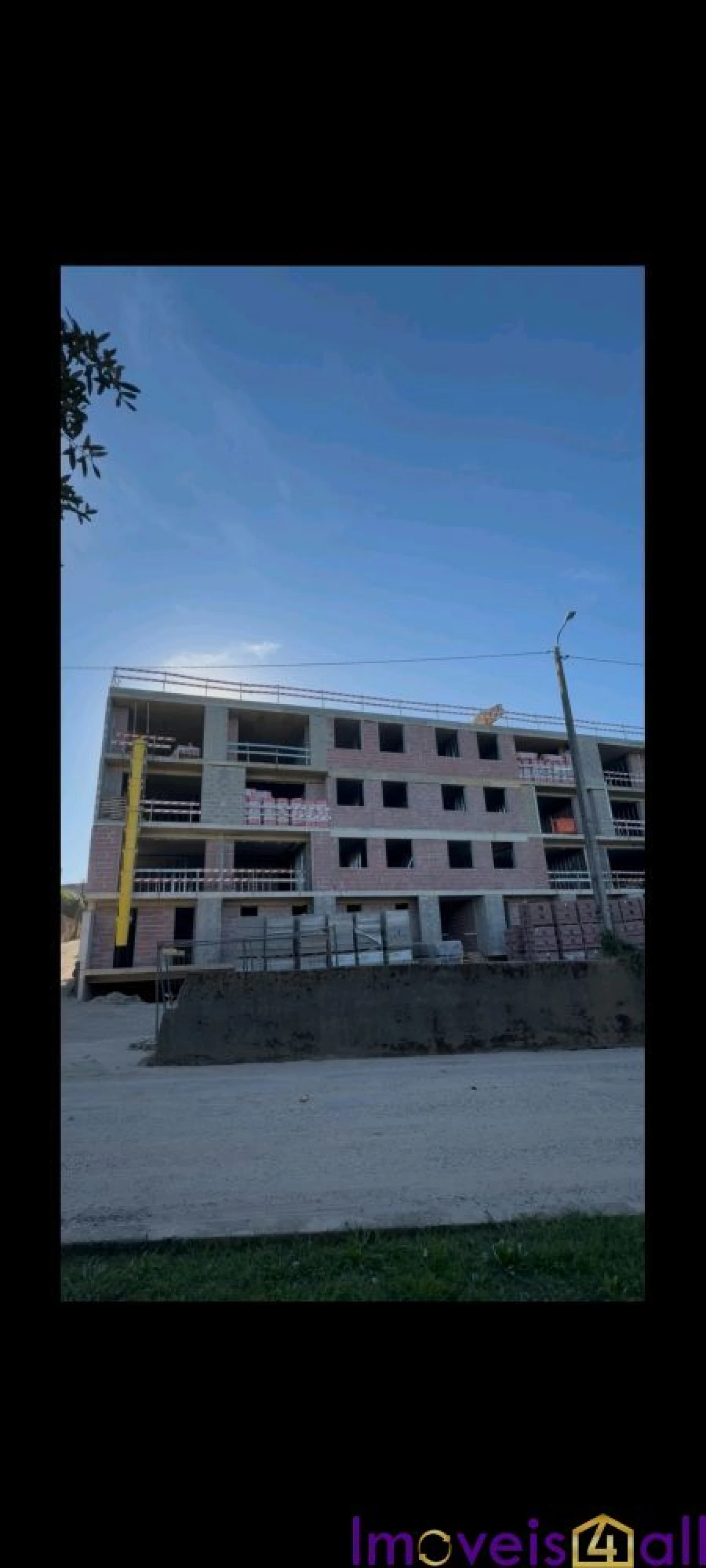 Apartamento T1 para Venda em Seide Foto 9