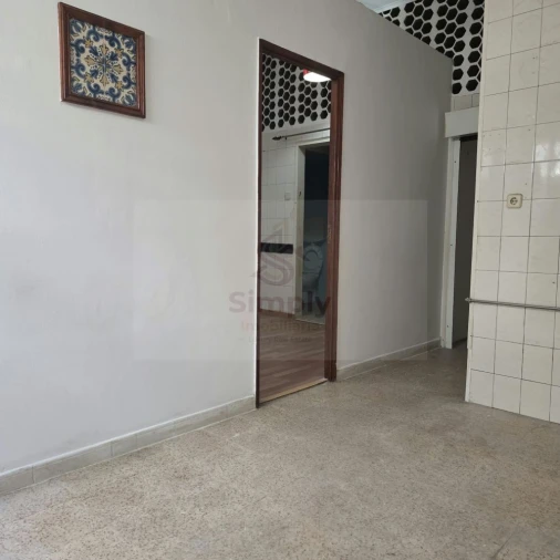 Loja para Arrendamento em Arroios Foto 9