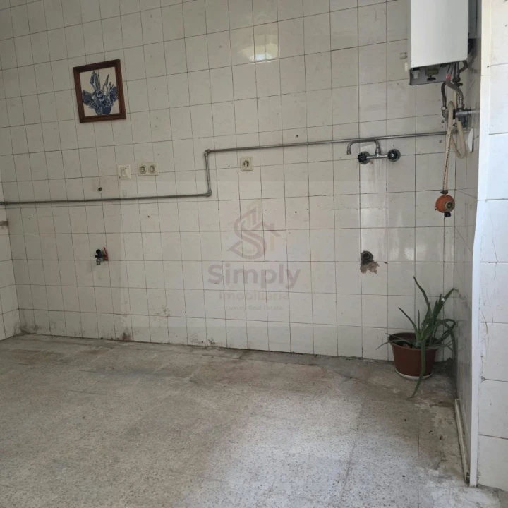 Loja para Arrendamento em Arroios Foto 11