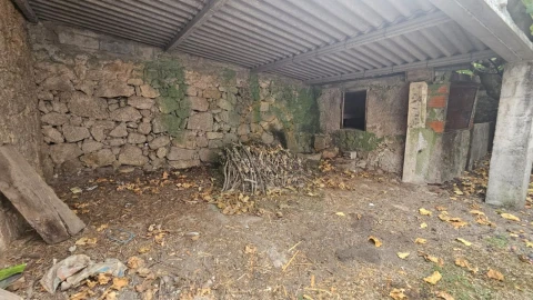 Moradia para Venda em Escalos de Cima e Lousa