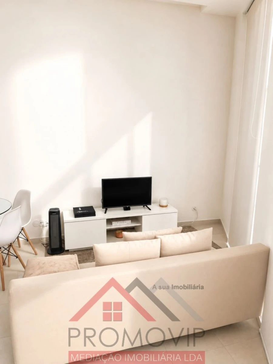 Apartamento para Venda em Santo Tirso, Couto (Santa Cristina e São Miguel) e Burgães Foto 2