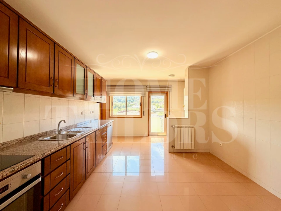 Apartamento T4 para Arrendamento em Termas de São Vicente Foto 2