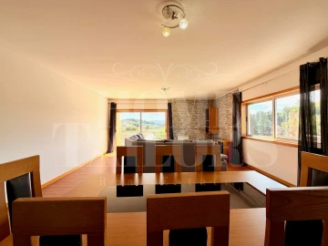 Apartamento T4 para Arrendamento em Termas de São Vicente