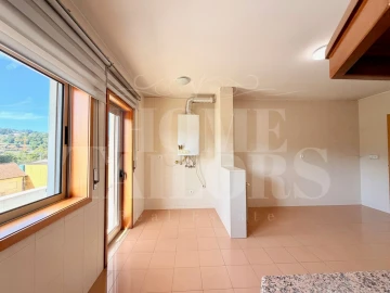 Apartamento T4 para Arrendamento em Termas de São Vicente