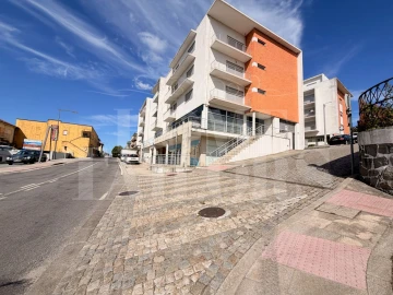 Apartamento T4 para Arrendamento em Termas de São Vicente