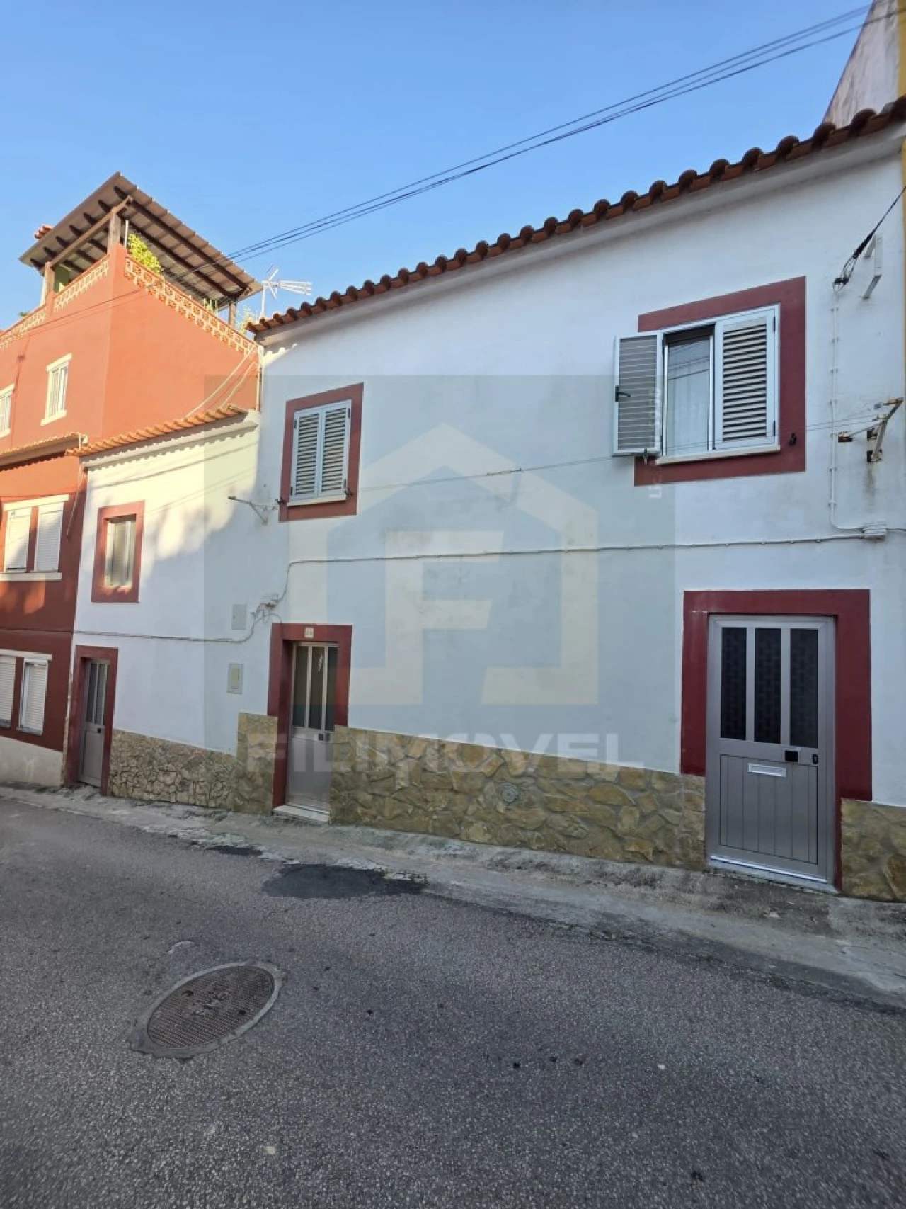 Moradia T1 para Venda em Pernes Foto 1