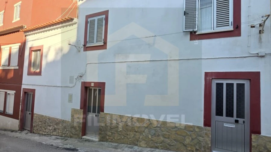 Moradia T1 para Venda em Pernes