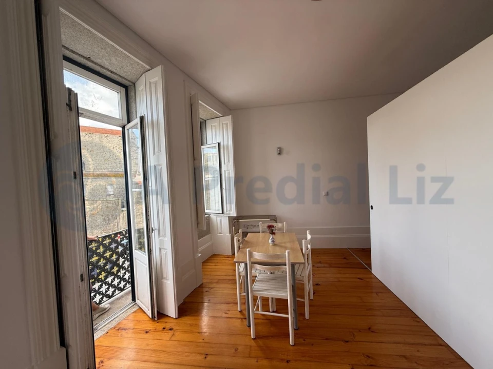 Apartamento T1 para Venda em Cedofeita, Santo Ildefonso, Sé, Miragaia, São Nicolau e Vitória Foto 3