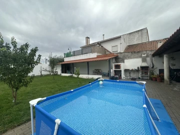 Moradia T4 para Venda em Pego