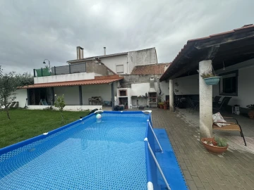 Moradia T4 para Venda em Pego
