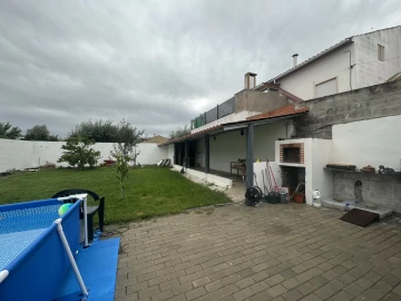 Moradia T4 para Venda em Pego