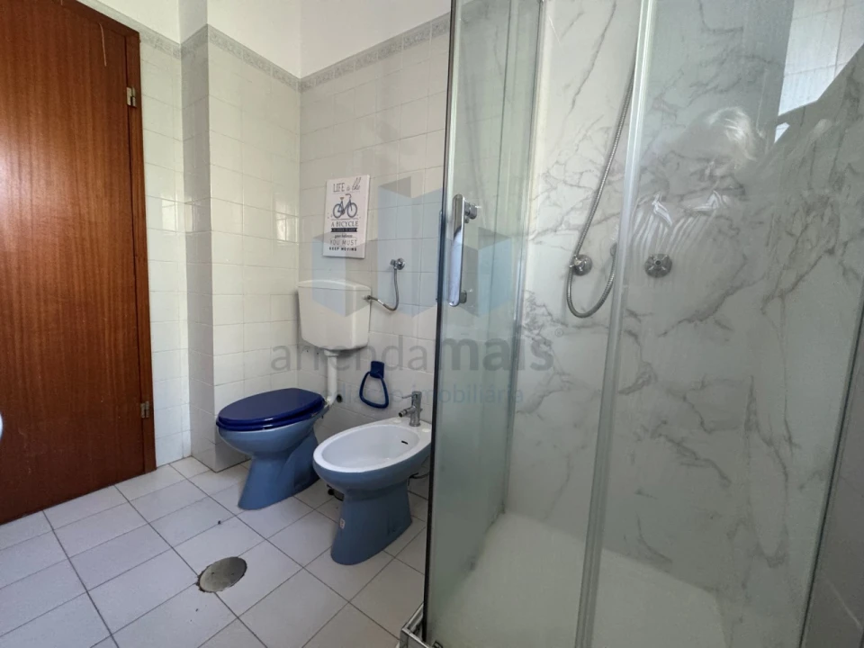 Apartamento T3 para Venda em Santo Antonio dos Olivais Foto 8