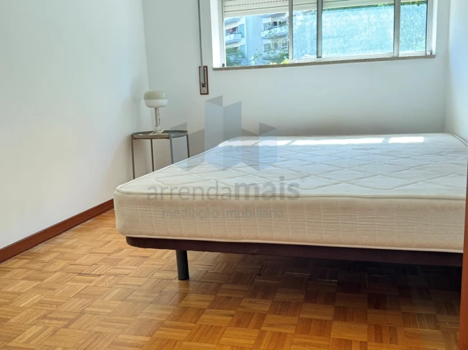 Apartamento T3 para Venda em Santo Antonio dos Olivais Foto 12