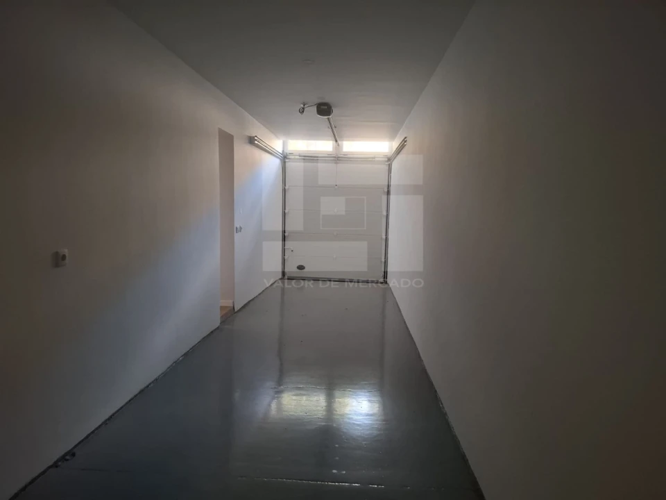 Apartamento T2 para Venda em Cavernães Foto 24