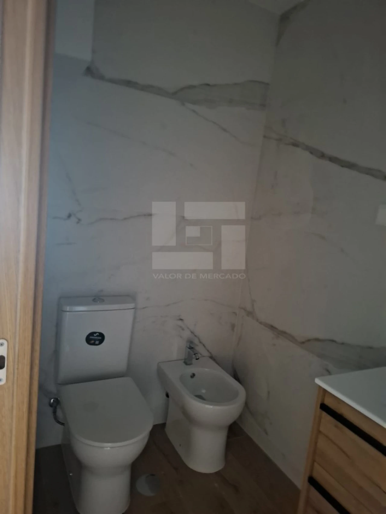 Apartamento T2 para Venda em Cavernães Foto 31