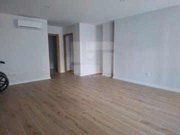 Apartamento T2 para Venda em Cavernães