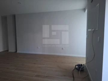 Apartamento T2 para Venda em Cavernães