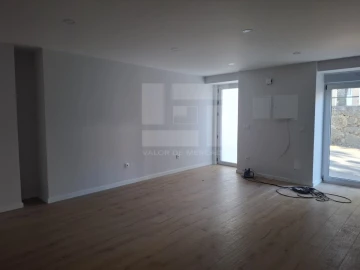 Apartamento T2 para Venda em Cavernães