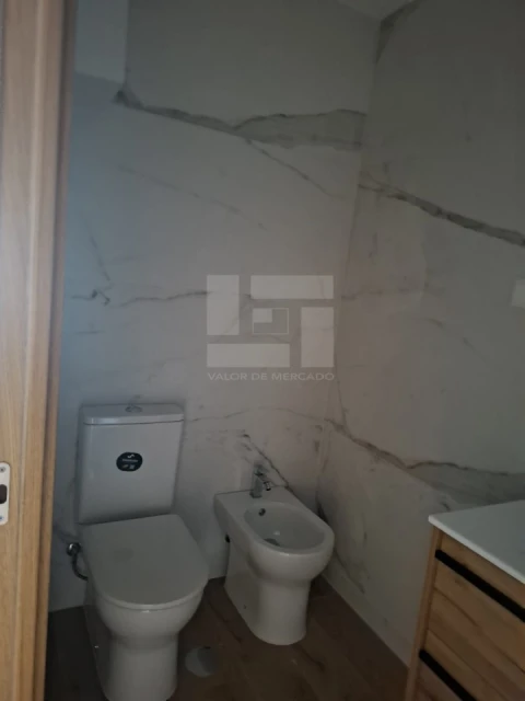 Apartamento T2 para Venda em Cavernães