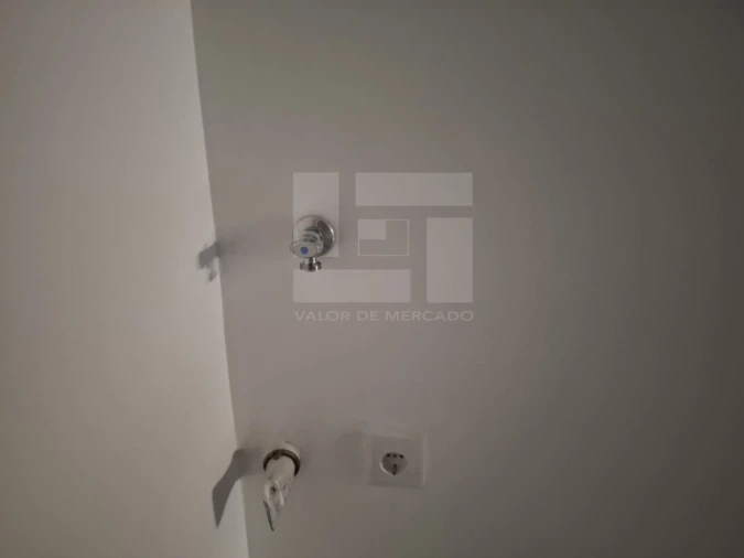 Apartamento T2 para Venda em Cavernães Foto 12