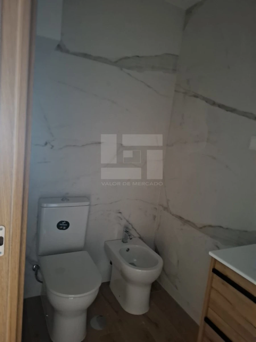 Apartamento T2 para Venda em Cavernães Foto 31
