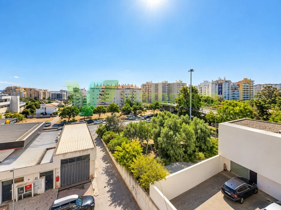 Apartamento T3 para Venda em Portimão Foto 13