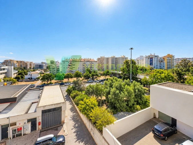 Apartamento T3 para Venda em Portimão Foto 13