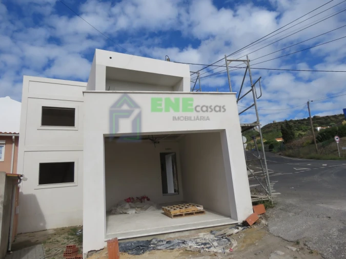 Moradia T3 para Venda em Santa Maria, São Pedro e Matacães Foto 3