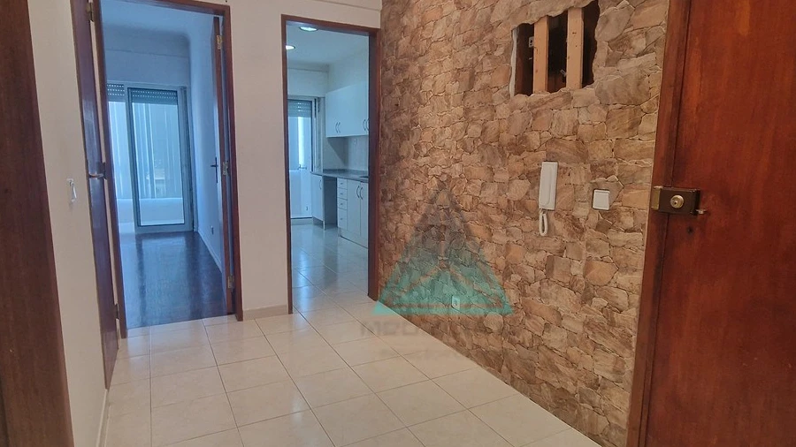 Apartamento T2 para Arrendamento em Amora