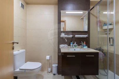 Apartamento T2 para Venda em Santo António dos Cavaleiros e Frielas