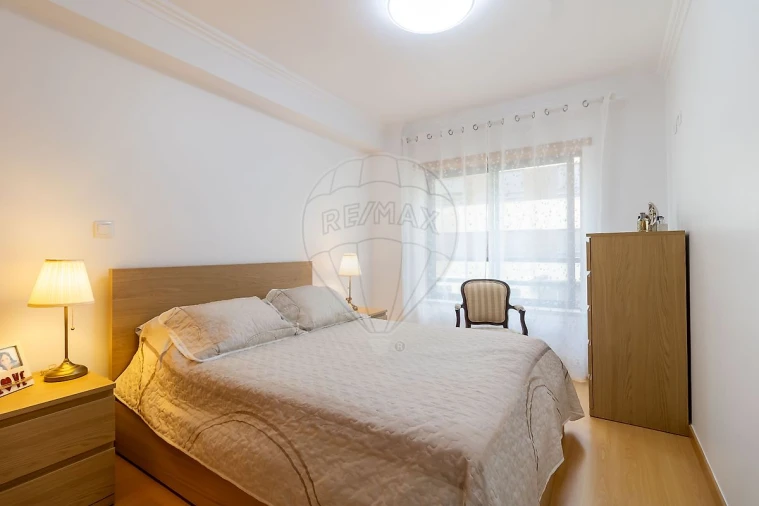 Apartamento T2 para Venda em Santo António dos Cavaleiros e Frielas Foto 11
