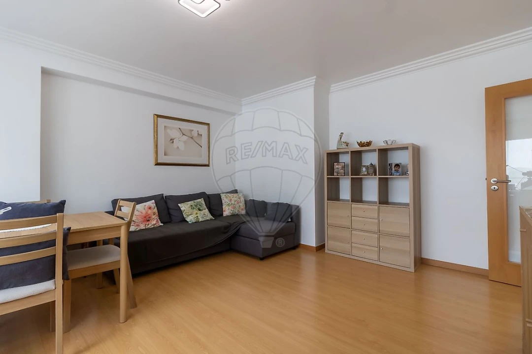 Apartamento T2 para Venda em Santo António dos Cavaleiros e Frielas Foto 6