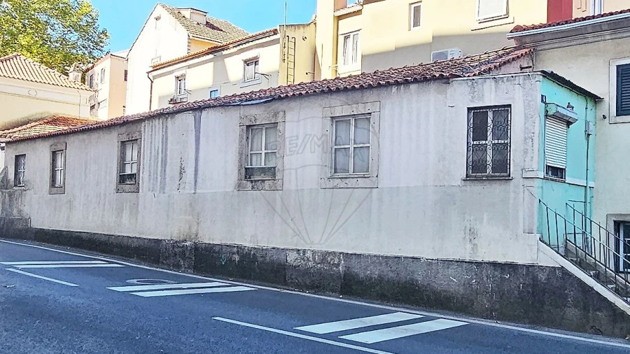Moradia T4 para Venda em Queluz e Belas