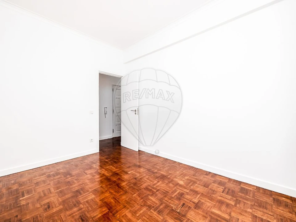 Apartamento T2 para Arrendamento em Castanheira do Ribatejo e Cachoeiras Foto 14