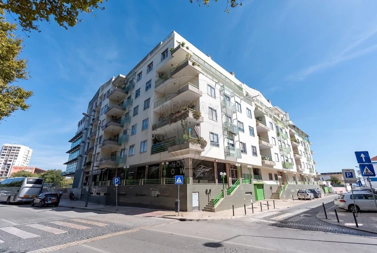 Apartamento T3 para Arrendamento em União das Freguesias de Setúbal Foto 11