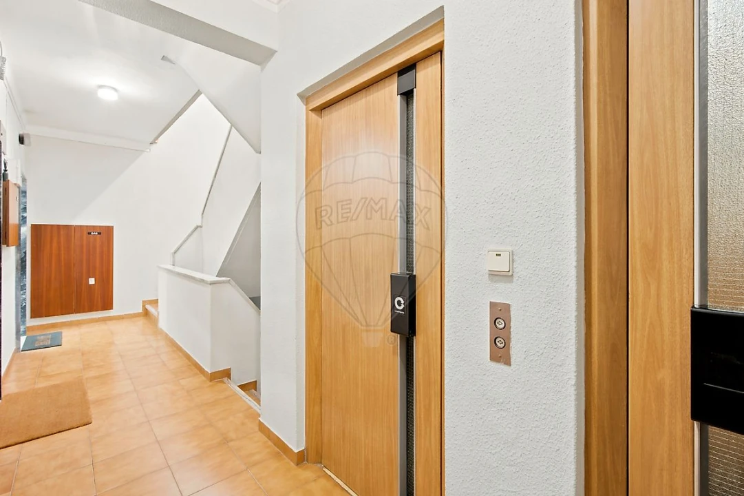 Apartamento T3 para Arrendamento em União das Freguesias de Setúbal Foto 12