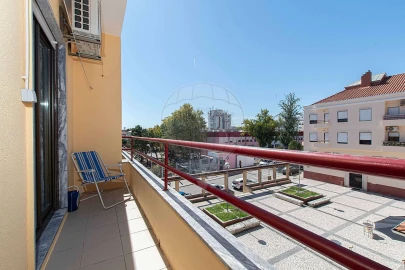 Apartamento T2 para Venda em Baixa da Banheira e Vale da Amoreira