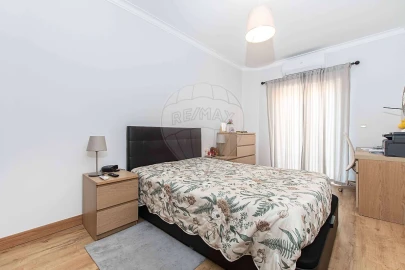 Apartamento T2 para Venda em Baixa da Banheira e Vale da Amoreira