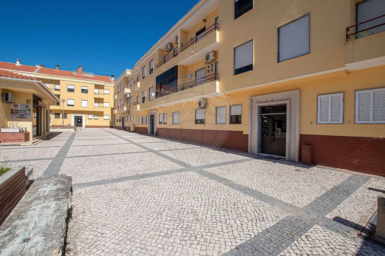 Apartamento T2 para Venda em Baixa da Banheira e Vale da Amoreira Foto 3