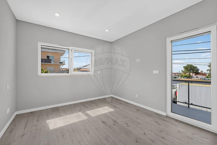 Apartamento T3 para Arrendamento em Azeitão (São Lourenço e São Simão) Foto 10