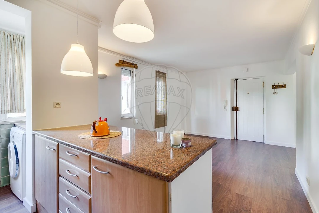Apartamento T1 para Arrendamento em Olivais Foto 12