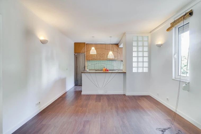 Apartamento T1 para Arrendamento em Olivais Foto 10